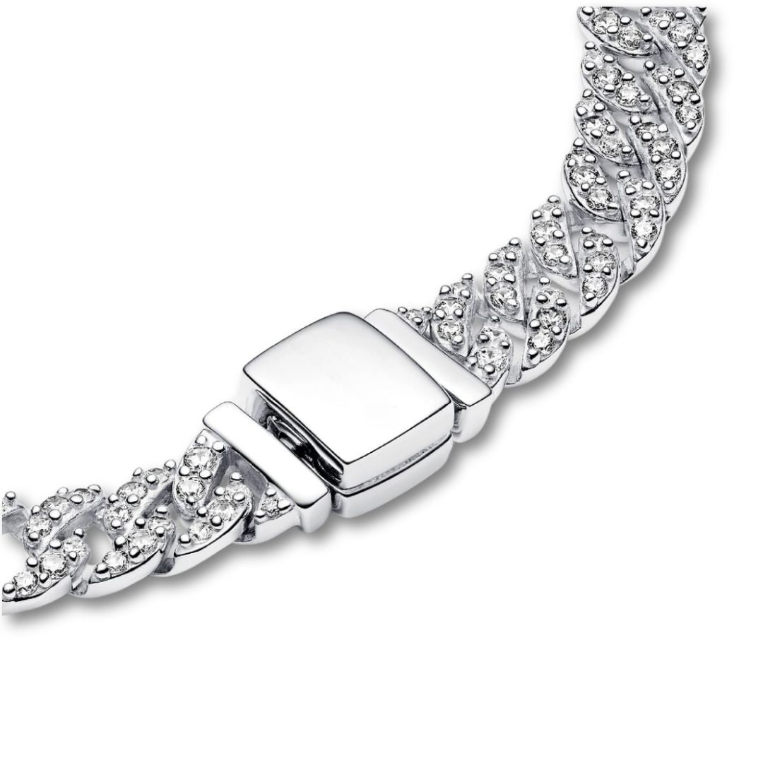 Pulseira cubana pave em ouro da Rose & Oliver com acabamento brilhante e detalhes elegantes.