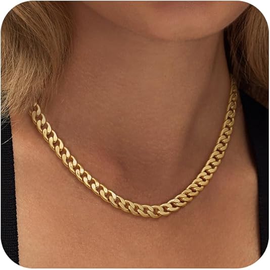 Cavaro™ | Gold Chunky Cuban Link Necklace by Rose & Oliver - product image 3