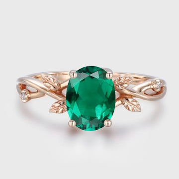 Anel Rose Gold com folha de esmeralda, acabamento elegante e detalhes delicados, da marca Rose & Oliver.