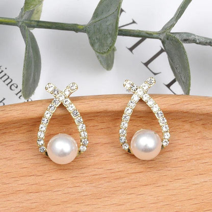 Pearl earrings with glitter by Rose & Oliver, additional angle