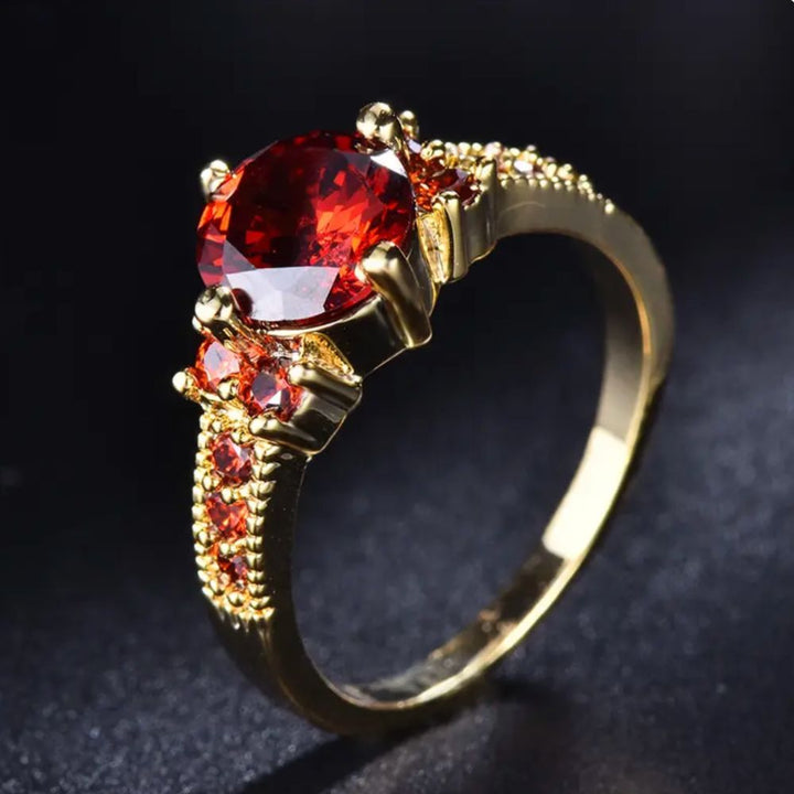 Anel Celia Ardelynn da Rose & Oliver em prata com detalhes delicados e acabamento elegante.