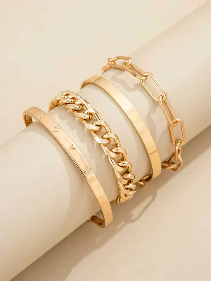Conjunto de pulseiras Elan Mercer em ouro branco, pulseiras delicadas e elegantes de marca Rose & Oliver, para complementar o visual